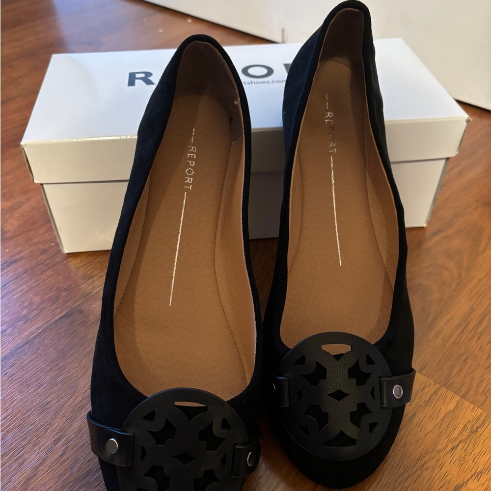 Report Black Women's Flats